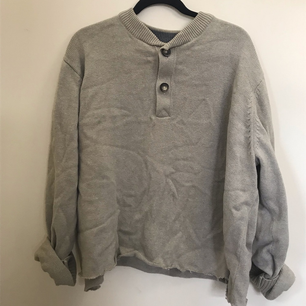 Raw edge button cropped oversized sweatshirt